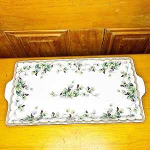 Burton‎ & Burton Serving Tray Grape Vine Scalloped Edge 12" x 6"